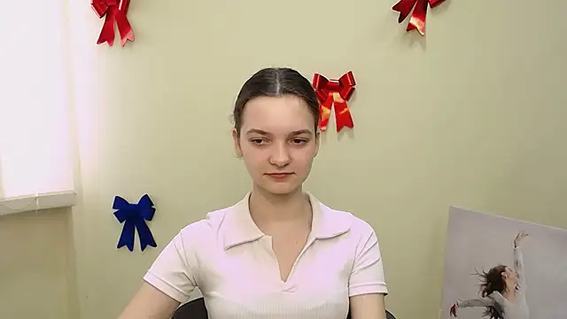  SusieSu  online show from 02-05-25, 10:19