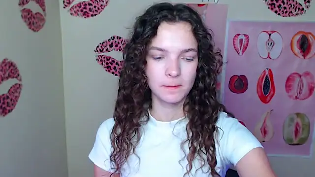  SusieSu  online show from 10-25-25, 12:56