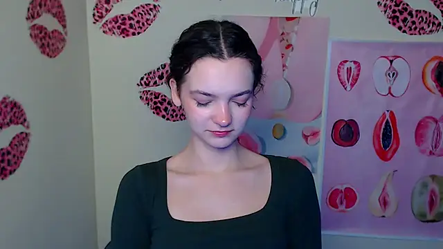 Snapshot of _SusieSu_ chatting on 12-23-25, 07:17 SusieSu online show from 12-23-25, 07:17