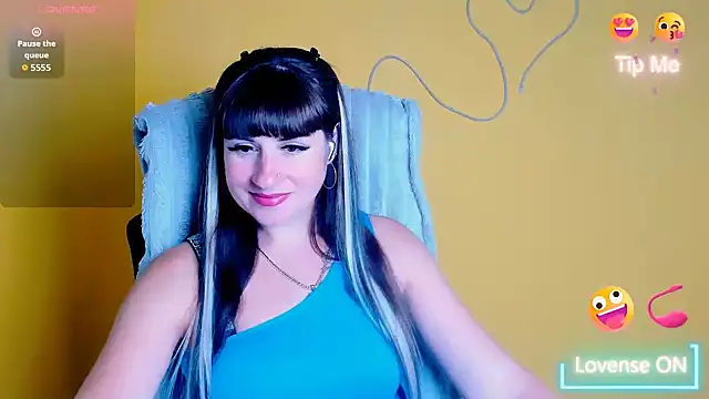 Snapshot of Violla_My chatting on 07-08-26, 11:48 Violla My online show from 07-08-26, 11:48