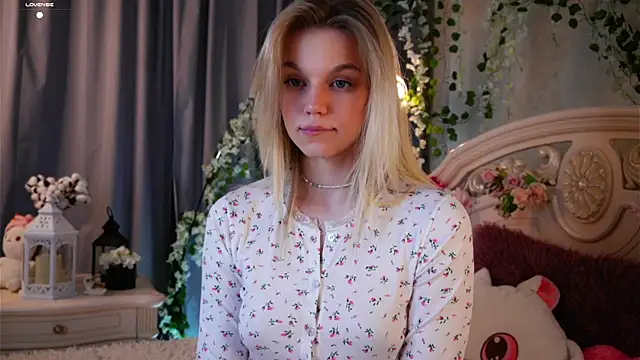 EdlinAlliston online show from 11-08-25, 01:22