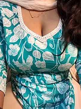 Snapshot of Anamika_Kapoor chatting on 09-19-25, 01:29 Anamika Kapoor online show from 09-19-25, 01:29