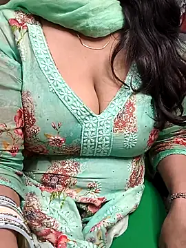 Snapshot of Anamika_Kapoor chatting on 09-29-25, 01:22 Anamika Kapoor online show from 09-29-25, 01:22