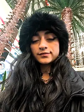 Lila Desiree online show from 11-25-25, 01:16