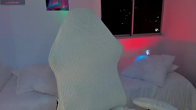 Snapshot of Eileenford_ chatting on 12-18-24, 12:10 Eileenford  online show from 12-18-24, 12:10