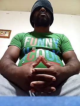 Snapshot of Nogeris20 chatting on 10-25-25, 01:18 Nogeris20 online show from 10-25-25, 01:18