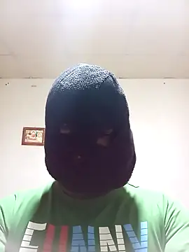 Snapshot of Nogeris20 chatting on 11-07-25, 04:18 Nogeris20 online show from 11-07-25, 04:18