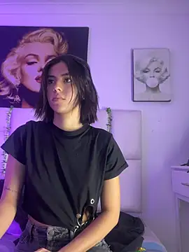 Snapshot of Antonella_Fontanna chatting on 03-22-25, 04:03 Antonella Fontanna online show from 03-22-25, 04:03