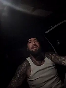 Snapshot of Beardedtattood chatting on 12-02-25, 06:30 Beardedtattood online show from 12-02-25, 06:30