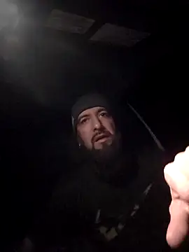 Snapshot of Beardedtattood chatting on 12-20-25, 07:48 Beardedtattood online show from 12-20-25, 07:48