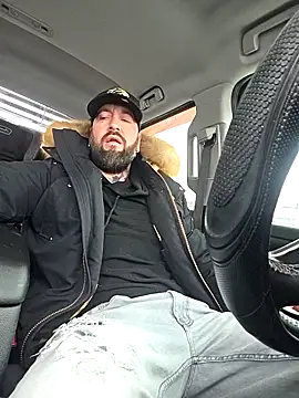 Snapshot of Beardedtattood chatting on 02-10-26, 01:26 Beardedtattood online show from 02-10-26, 01:26