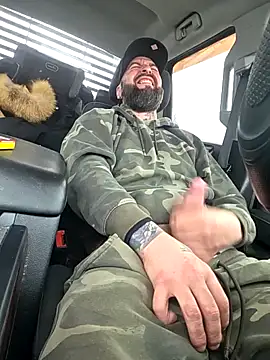 Snapshot of Beardedtattood chatting on 02-24-26, 03:21 Beardedtattood online show from 02-24-26, 03:21