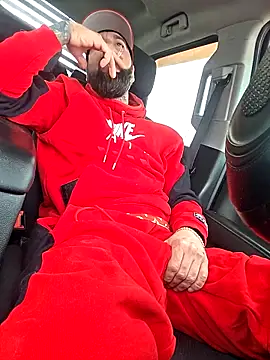 Snapshot of Beardedtattood chatting on 02-27-26, 01:22 Beardedtattood online show from 02-27-26, 01:22