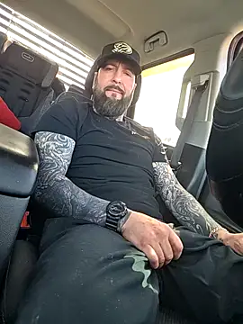 Snapshot of Beardedtattood chatting on 02-28-26, 05:58 Beardedtattood online show from 02-28-26, 05:58