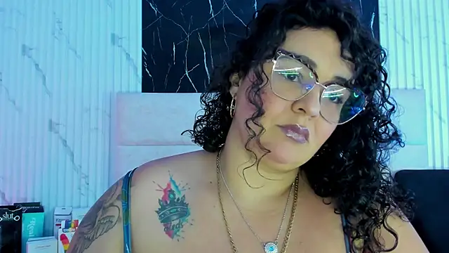 Reginavegaa online show from 09-19-25, 11:11