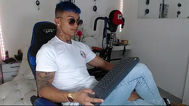 Leonard Price online show from 03-11-25, 12:54