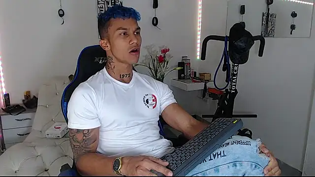 Leonard Price online show from 03-19-25, 03:08