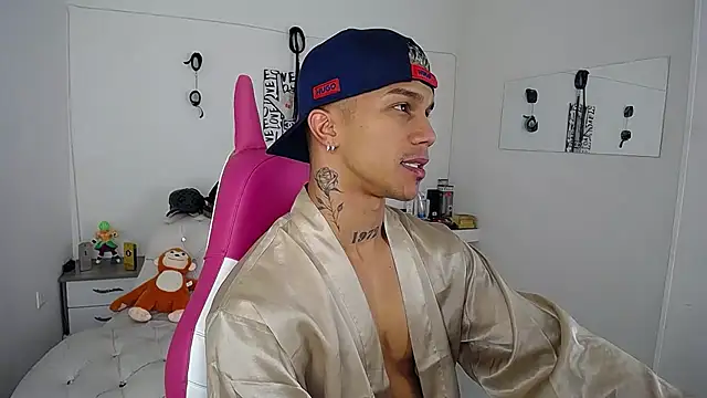 Leonard Price online show from 10-04-25, 01:58