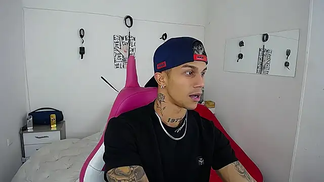 Leonard Price online show from 11-21-25, 02:10