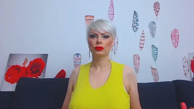 ForeverBarbie  online show from 10-20-25, 11:05