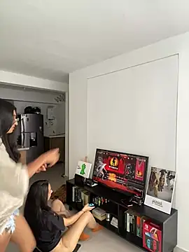 Annie-Hank online show from 12-11-24, 09:34