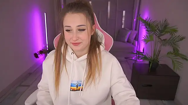 GentleAdellee online show from 01-17-25, 01:46