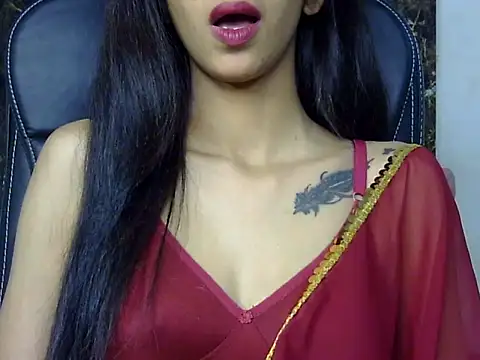 MAAYRA 09 online show from 03-04-25, 03:15