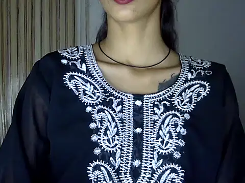 MAAYRA 09 online show from 09-20-25, 03:35