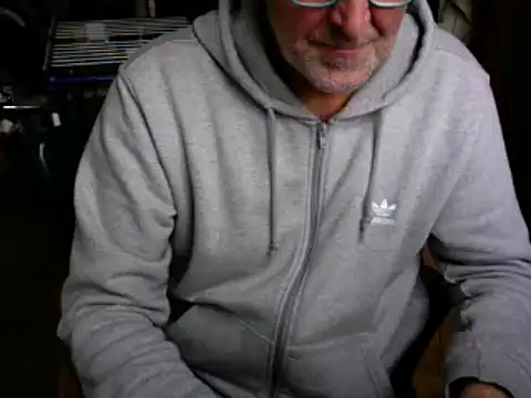 Snapshot of Traumsommer2 chatting on 12-11-24, 11:19 Traumsommer2 online show from 12-11-24, 11:19