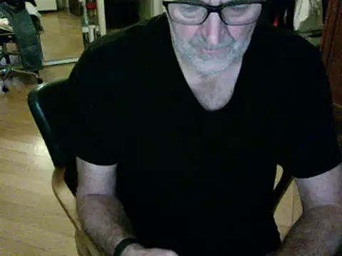 Snapshot of Traumsommer2 chatting on 12-13-24, 03:11 Traumsommer2 online show from 12-13-24, 03:11