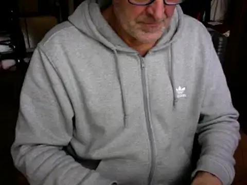 Snapshot of Traumsommer2 chatting on 12-14-24, 12:23 Traumsommer2 online show from 12-14-24, 12:23