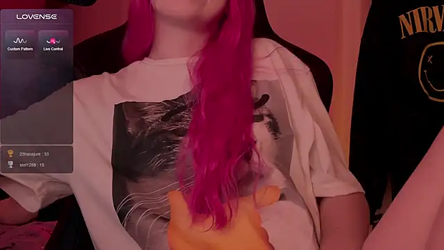 Snapshot of h2h0e chatting on 10-11-25, 07:56 h2h0e online show from 10-11-25, 07:56