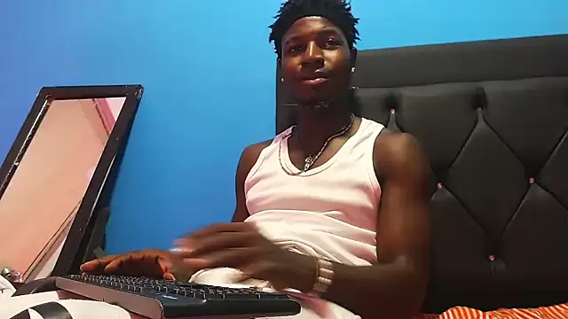 Snapshot of jaycolinss chatting on 02-05-26, 04:39 jaycolinss online show from 02-05-26, 04:39