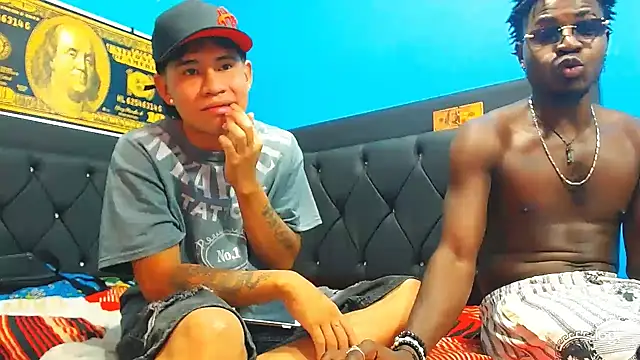 Snapshot of jaycolinss chatting on 02-23-26, 12:02 jaycolinss online show from 02-23-26, 12:02