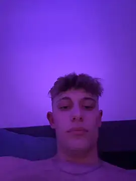 Snapshot of romanhrdcore chatting on 09-12-25, 11:04 romanhrdcore online show from 09-12-25, 11:04