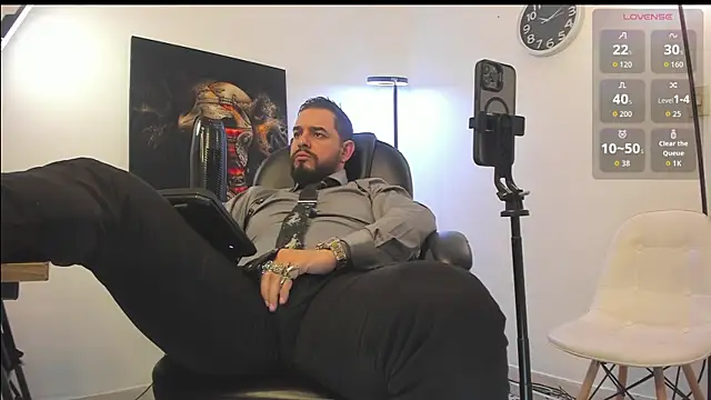 Ethan Castellano online show from 11-17-25, 08:03