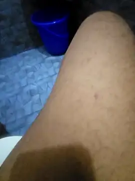 Snapshot of Mallu_ajanraj143 chatting on 12-13-24, 08:04 Mallu ajanraj143 online show from 12-13-24, 08:04