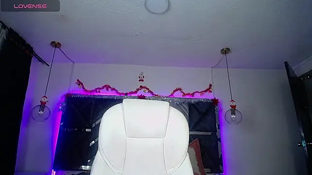 MIA YOURHOTTIE online show from 12-16-24, 04:34