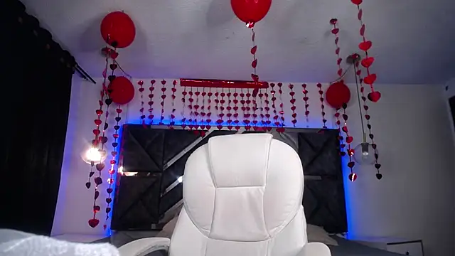 MIA YOURHOTTIE online show from 02-07-25, 02:19