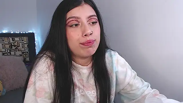 Snapshot of iam_emy chatting on 10-24-25, 03:03 iam emy online show from 10-24-25, 03:03