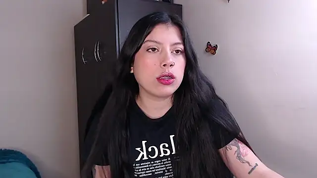 Snapshot of iam_emy chatting on 11-14-25, 12:09 iam emy online show from 11-14-25, 12:09