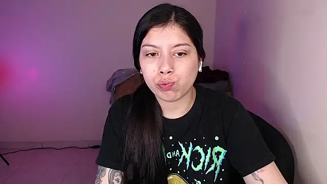 Snapshot of iam_emy chatting on 02-10-26, 04:27 iam emy online show from 02-10-26, 04:27