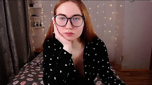 Snapshot of Miya_Mark chatting on 12-04-24, 06:06 Miya Mark online show from 12-04-24, 06:06