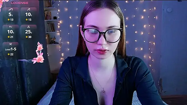 Snapshot of Miya_Mark chatting on 02-17-25, 06:59 Miya Mark online show from 02-17-25, 06:59