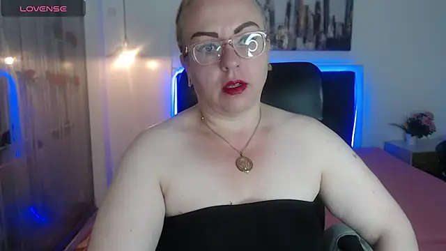 Tania Goddess  online show from 10-18-25, 02:40