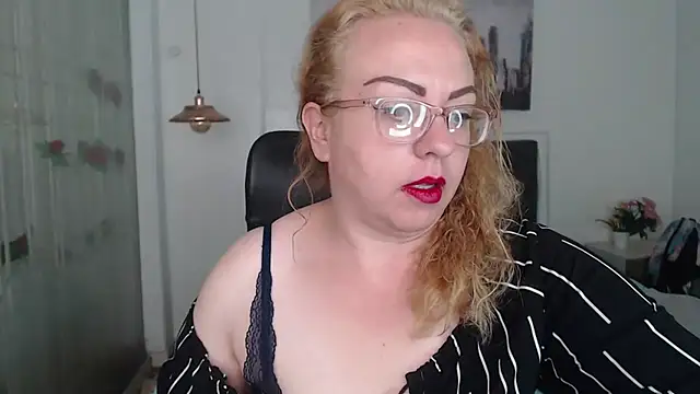 Tania Goddess  online show from 10-27-25, 01:59