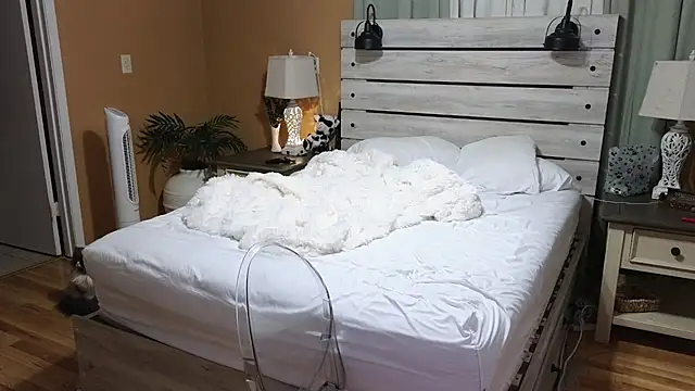 TexasTattooedHouseWife online show from 12-23-25, 03:04