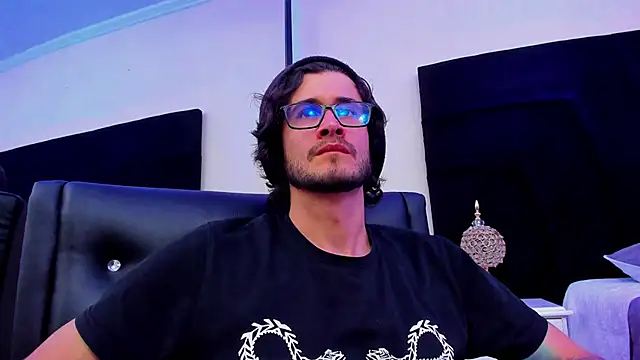 Loggan donnelly online show from 01-18-25, 08:19