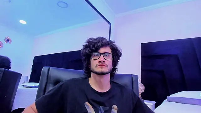 Loggan donnelly online show from 01-24-25, 07:49