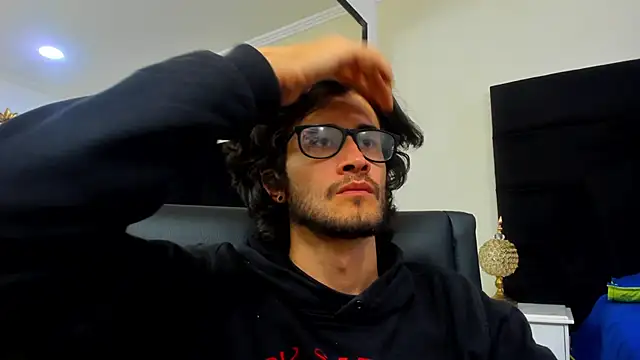 Loggan donnelly online show from 02-05-25, 12:10